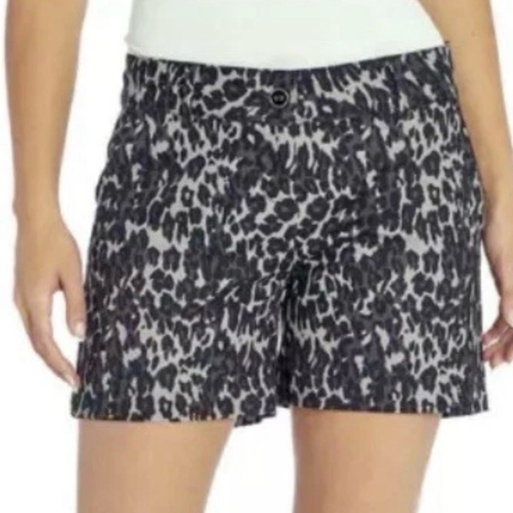 Isaac Mizrahi Black and White Patterned Women's Shorts
